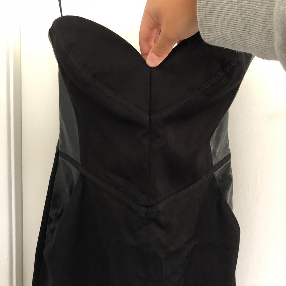 Vintage Bebe Black Strapless Body Con Dress 🖤